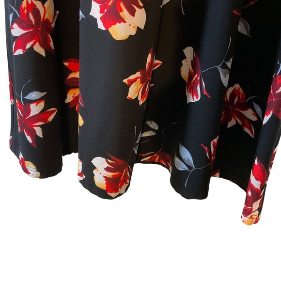 Women's 4XL Black Floral Dress Red Blue Flowers Stretch Midi - Picture 14 of 14